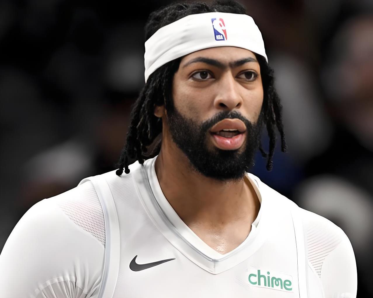 达拉斯独行侠训练开放日，关键时刻门线救险引欢呼，欧冠在即，纪律约束更严格的简单介绍