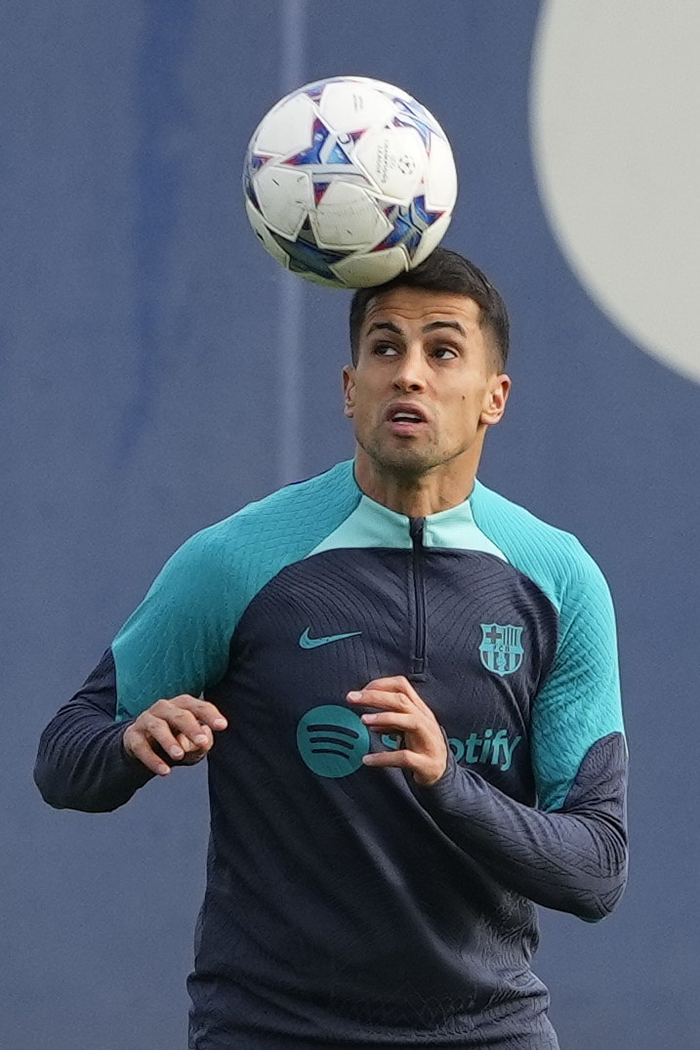 关于今晚体能课后；西汉姆主帅复盘备战欧冠；球迷炸锅；临场指挥获称赞的信息爱游戏